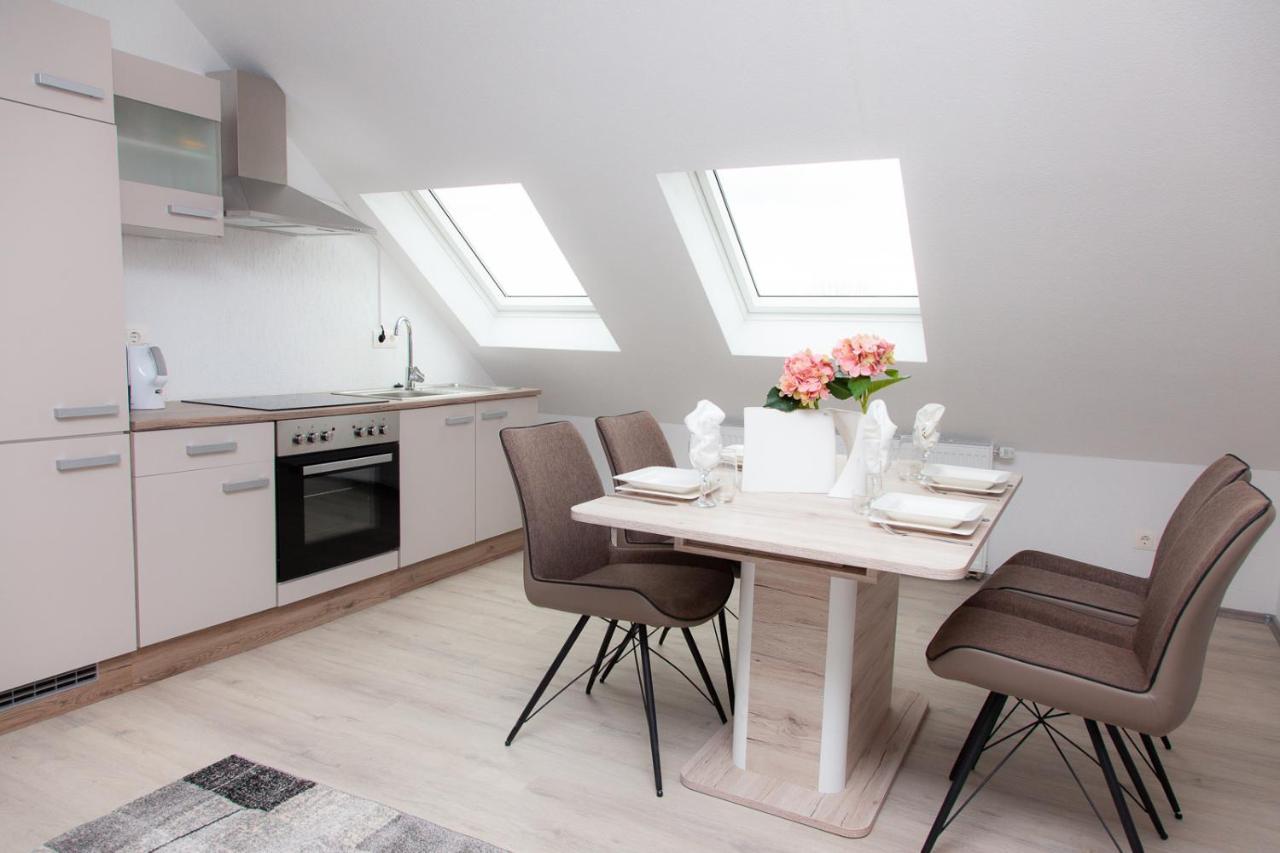 T&k Near Messe Fair Trade Duesseldorf Und Airport 3b Apartment