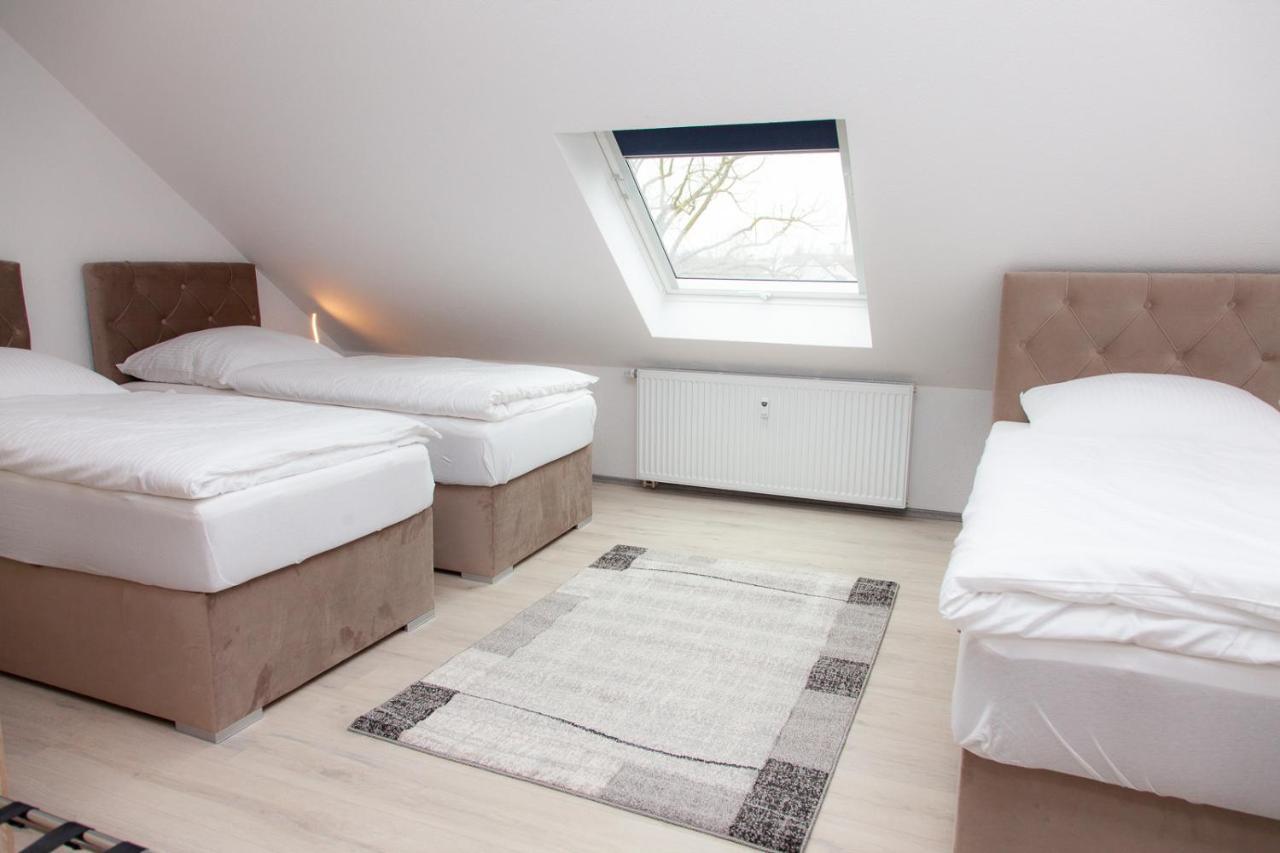 T&k Near Messe Fair Trade Duesseldorf Und Airport 3b *
